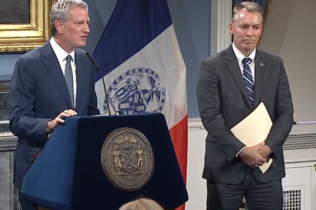 Mayor Bill de Blasio and Chief of Detectives Dermot Shea at today's City Hall announcement that Shea would become the next NYPD Commissioner.